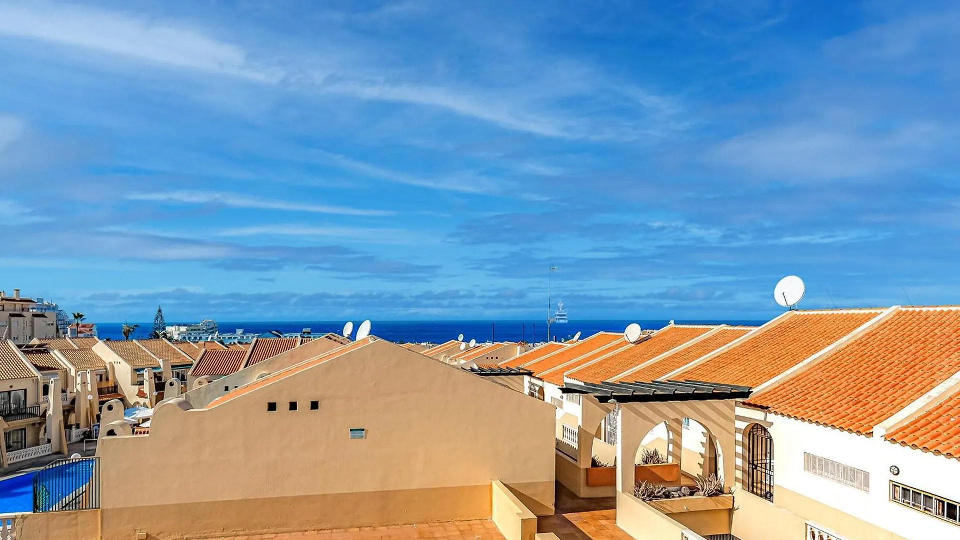 Costa Adeje-Mareverde Resort Complex F15 Адехе